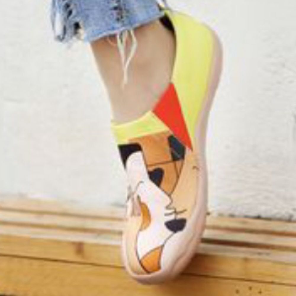 UIN Kiss Canvas walking shoes